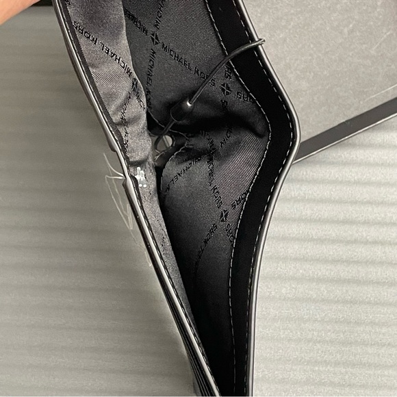 Michael Kors JetSet Mens Slim Billfold Wallet Black NIB 6 Card Slots Luxury Gift - Picture 13 of 16